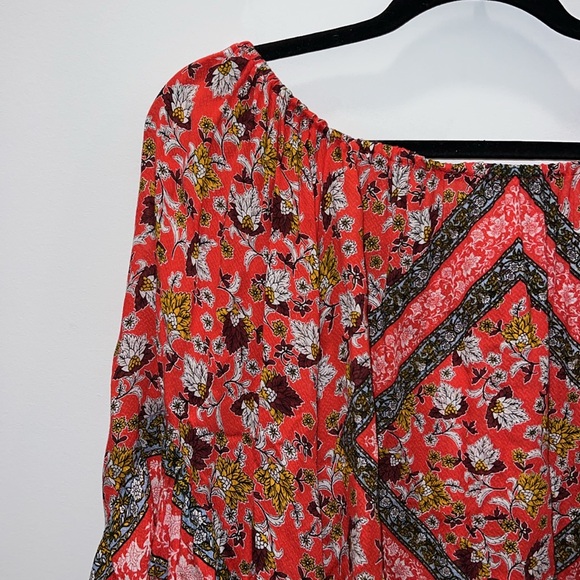 Altar’d State Off the Shoulder Blouse - Picture 2 of 4